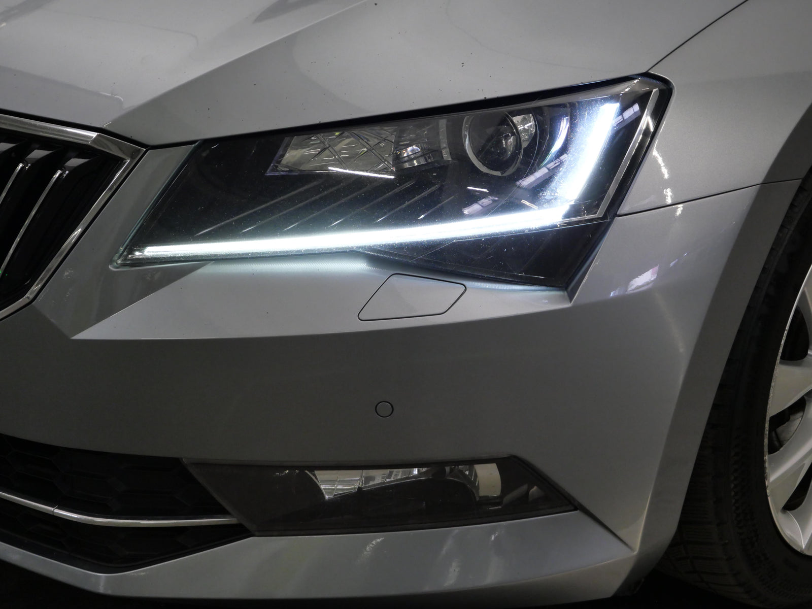 Škoda Superb 2.0 TDI 140 kW Style – foto 9
