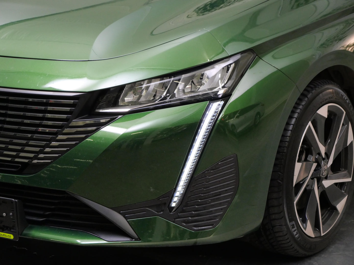 Peugeot 308 1.5 BHDi 96kW EAT8 Allure Pack