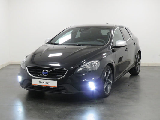 Volvo V40 2.0 D3 150kW R-Design Momentum