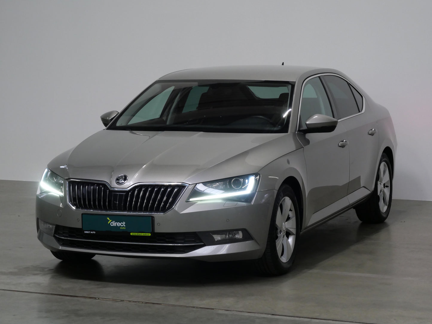 Škoda Superb 2.0 TDI 110 kW Ambition Plus