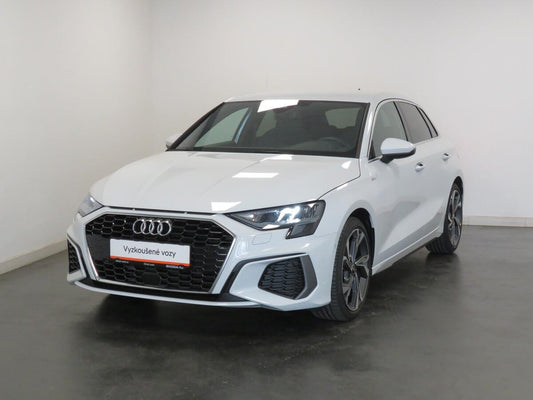 Audi A3 1.5 TFSI 110 kW S line