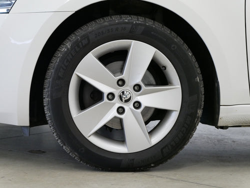 Škoda Octavia 1.6 TDI 85 kW Ambition Plus – foto 10