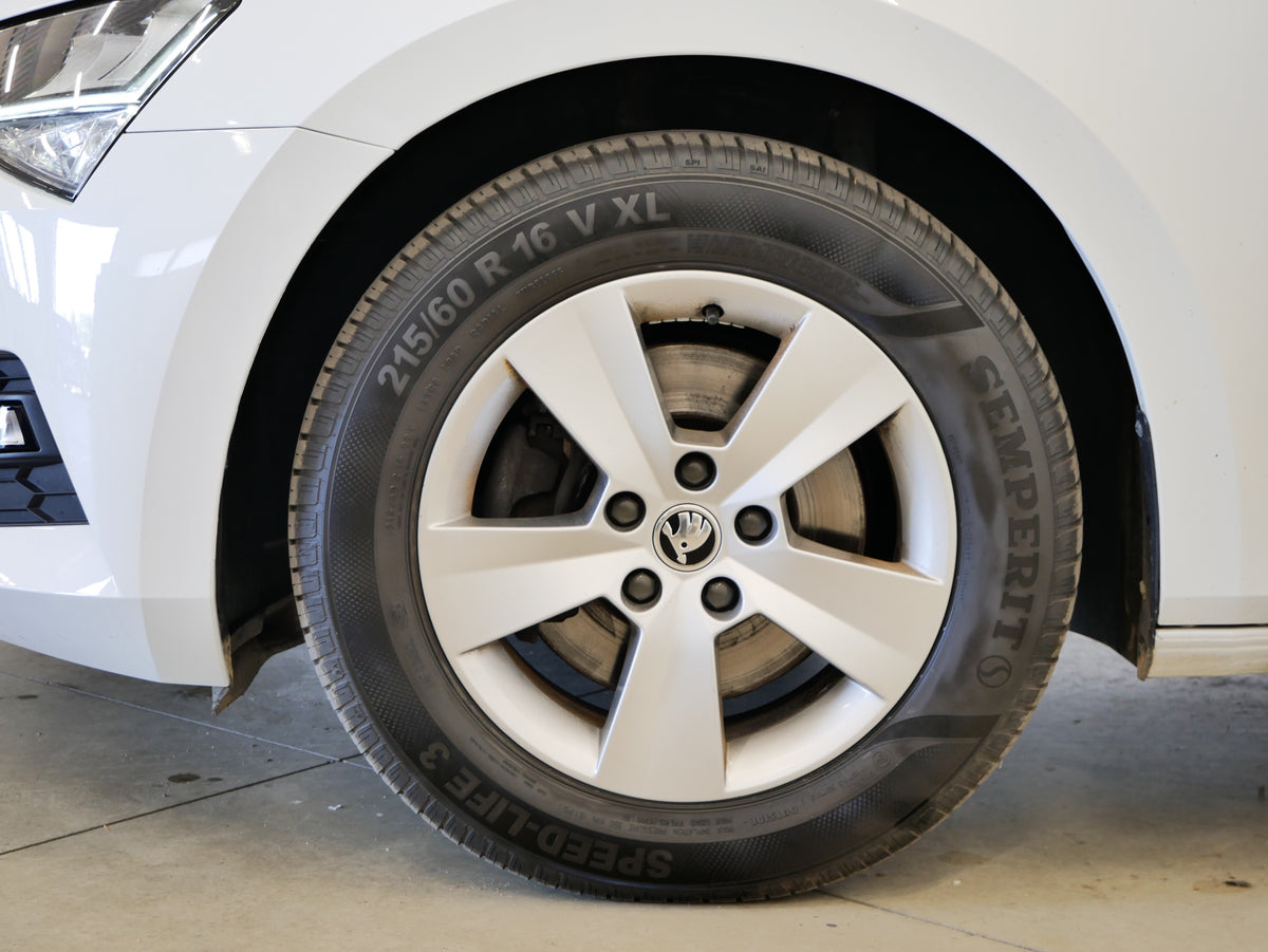 Škoda Superb 1.5 TSI 110 kW DSG Ambition – foto 10