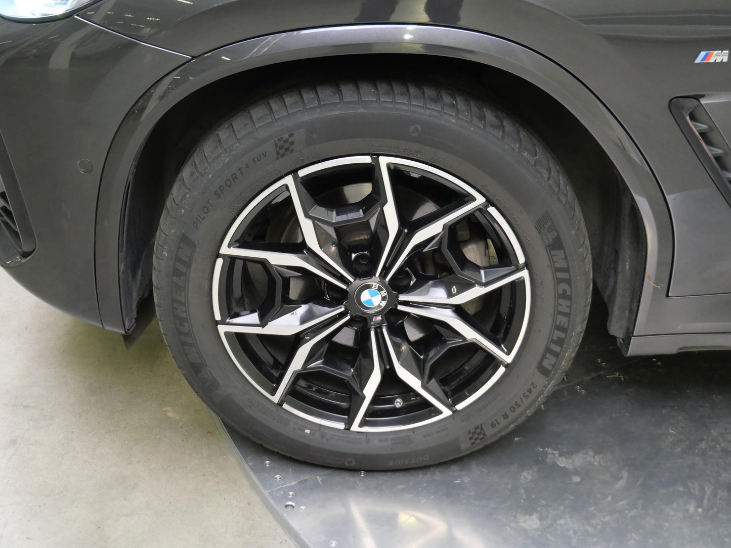 BMW X4 20d 140 kW xDrive M paket