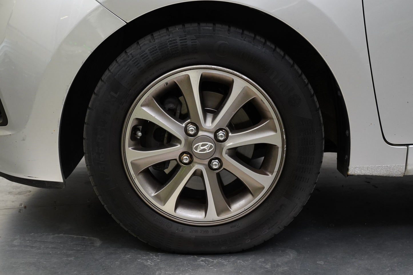 Hyundai i10 1.0i 49 kW