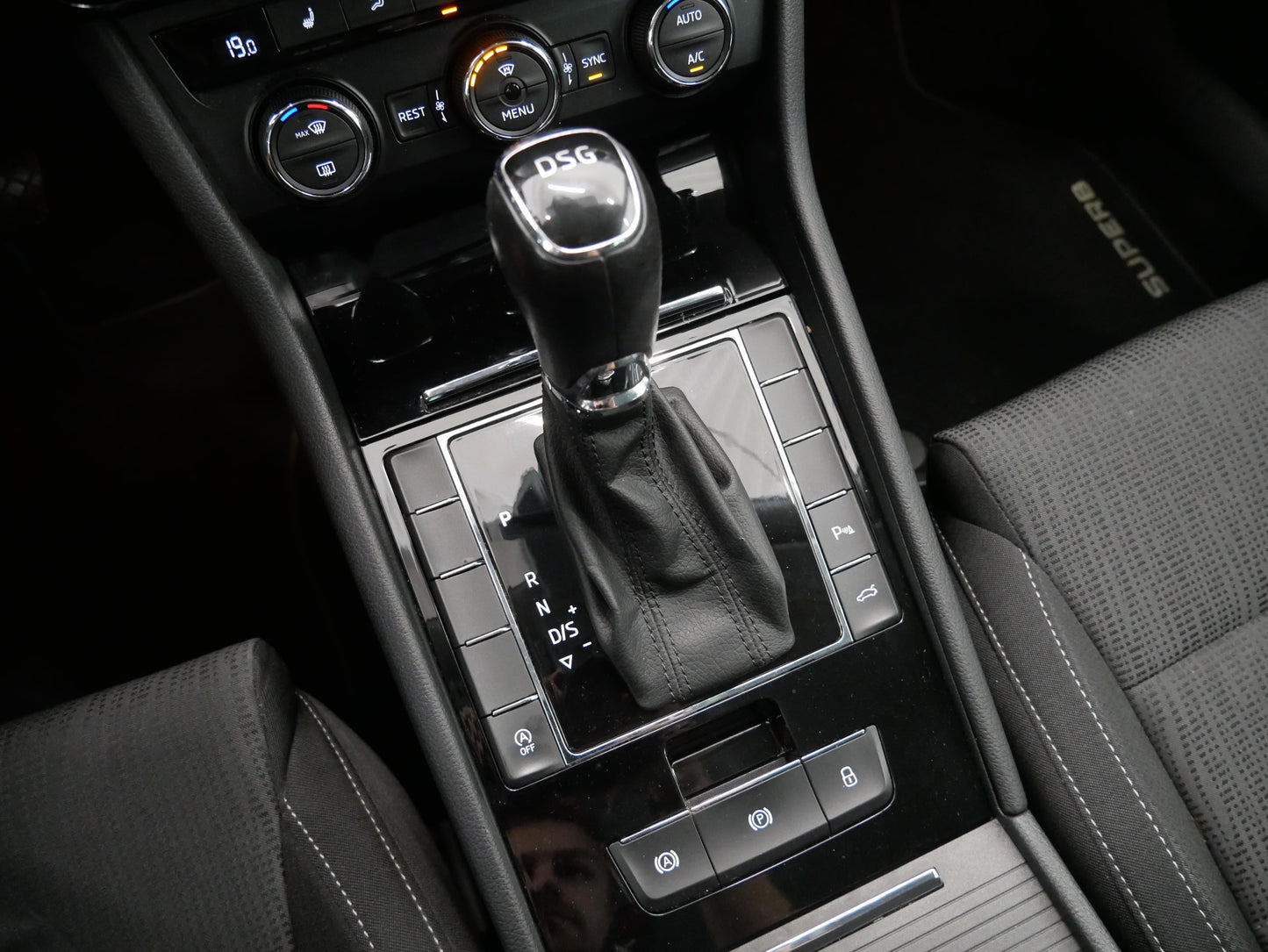 Škoda Superb 2.0 TDI Ambition Plus