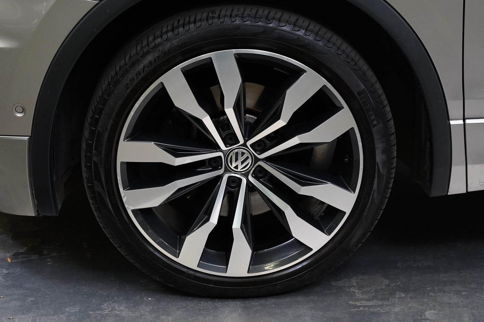 Volkswagen Tiguan 2.0 TSI 132 kW – foto 10