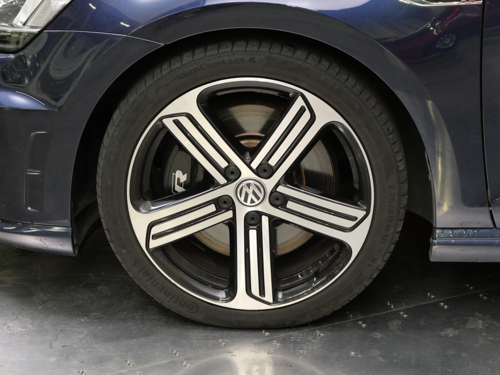 Volkswagen Golf 2.0 TSI 221 kW 4Motion "R" – foto 10