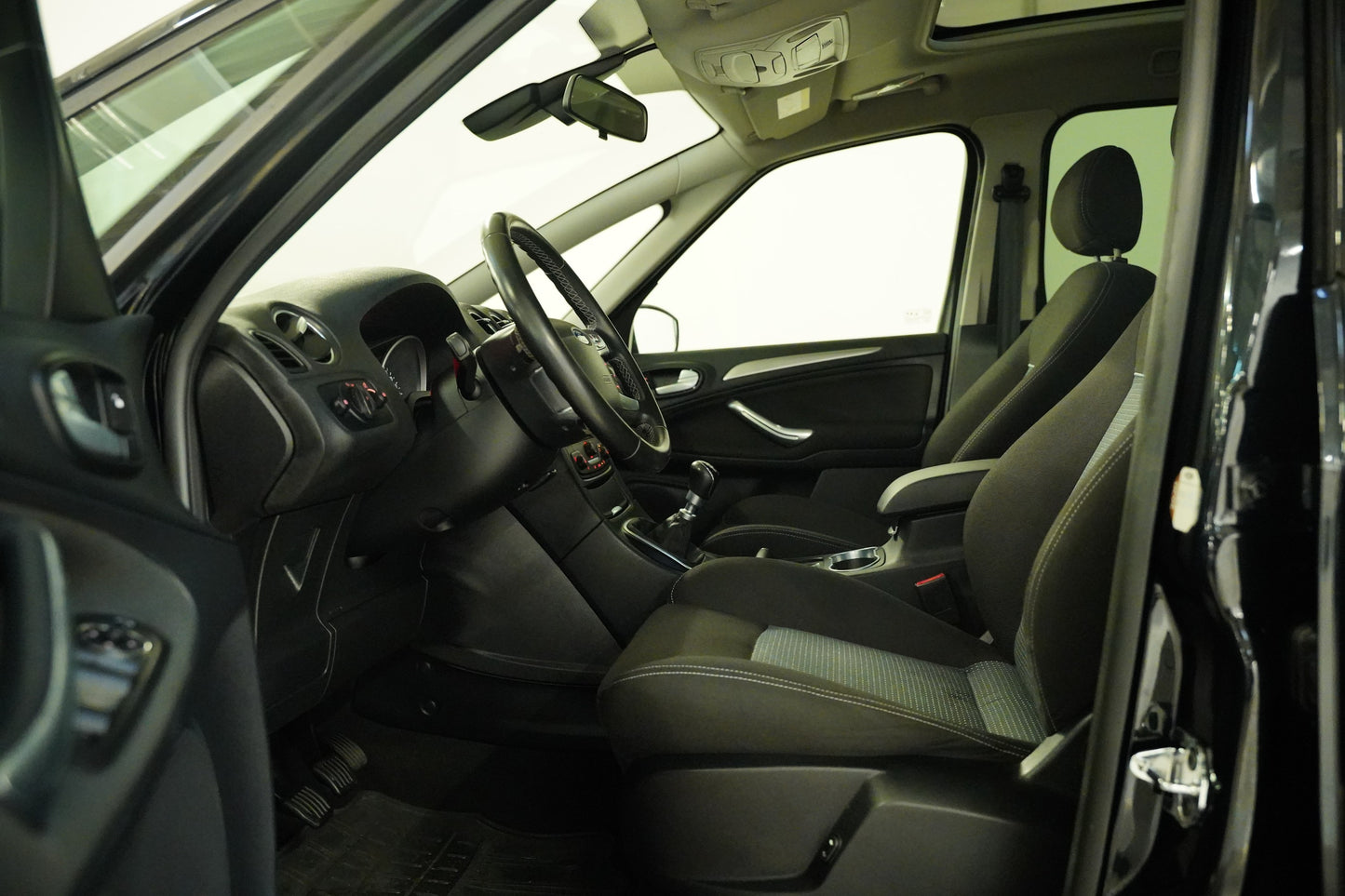 Ford S-MAX 2.0 TDCI 110 kW