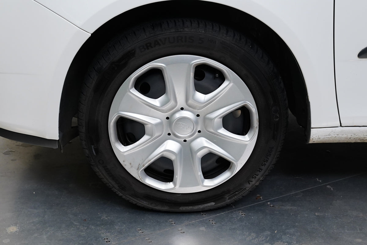 Škoda Fabia 1.4 MPI 63 kW Ambiente – foto 10