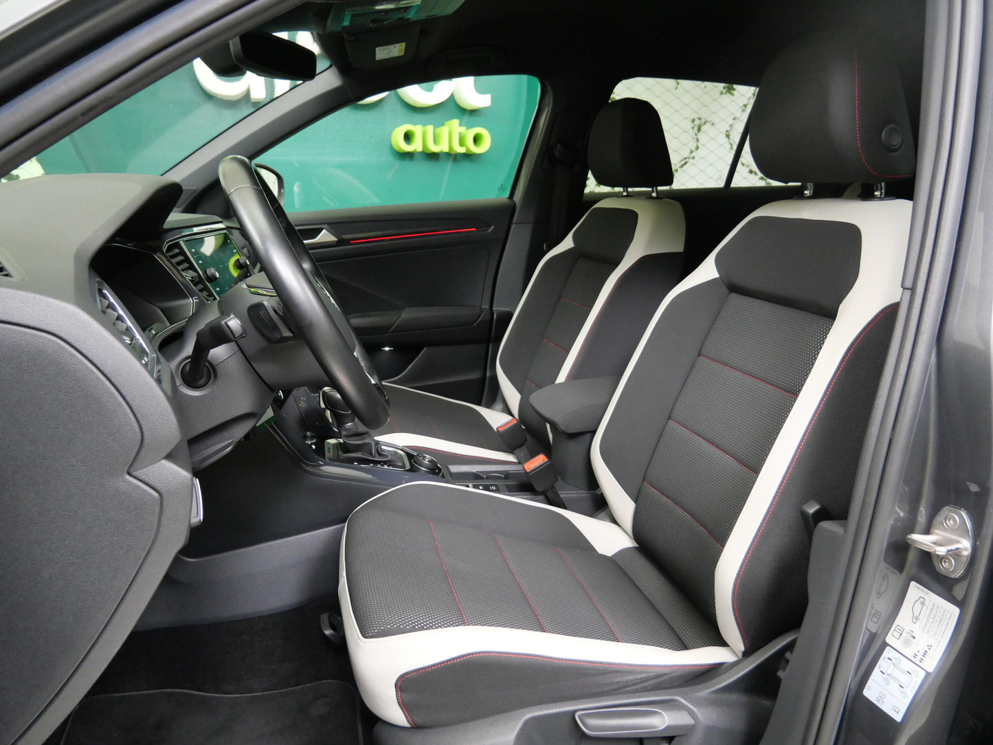 Volkswagen T-Roc 2.0 TSI 140 kW Sport