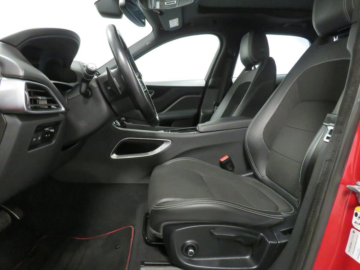 Jaguar F-Pace 20d 132 kW AWD Pure