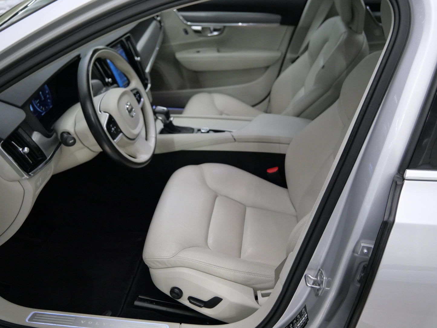 Volvo V90 D3 110 kW Momentum