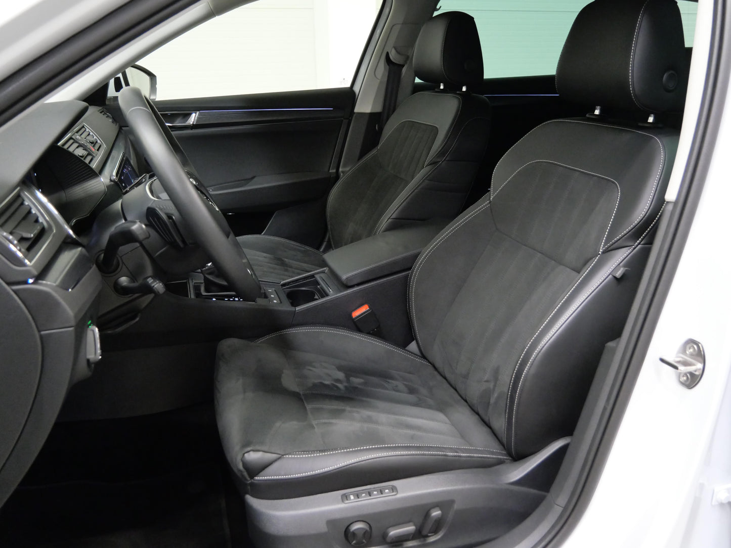 Škoda Superb 2.0 TDI 110 kW Style TOP