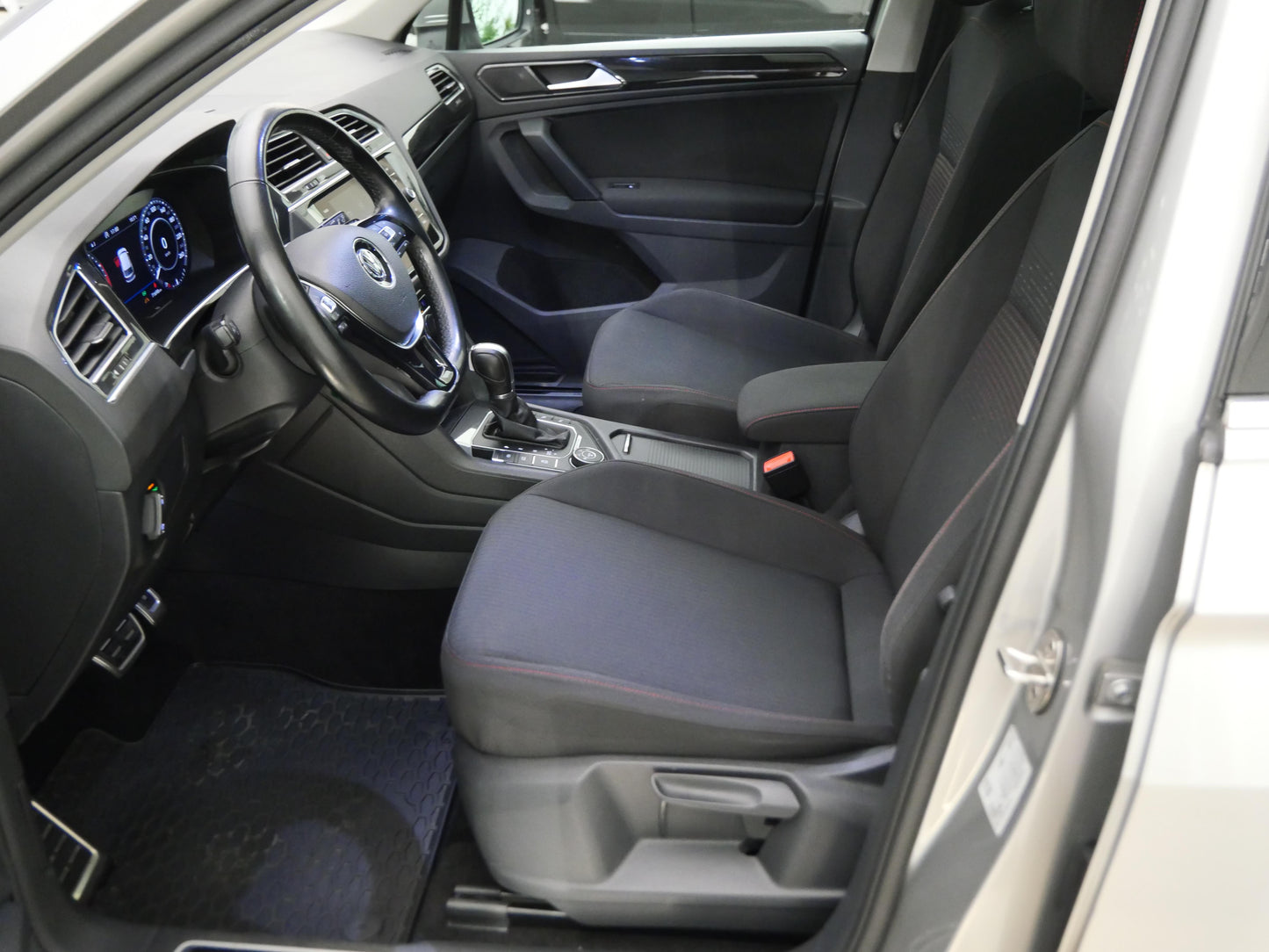 Volkswagen Tiguan 2.0 TSI 132 kW Sound