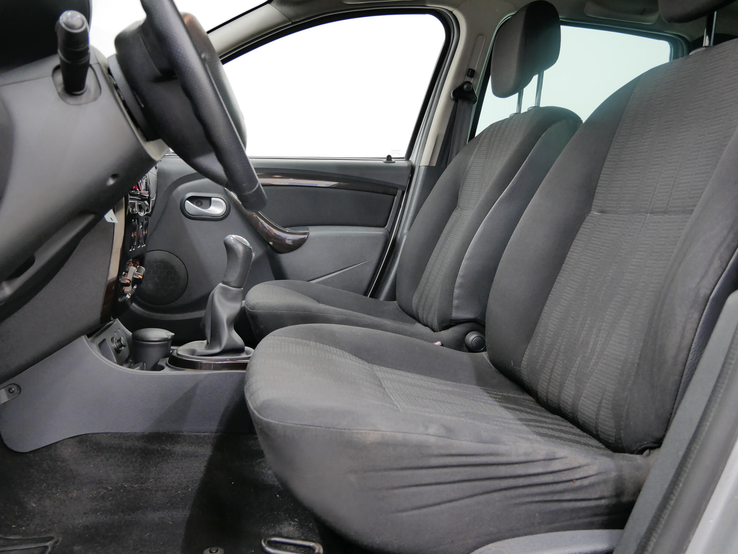Dacia Duster 1.6i 77 kW Laureate