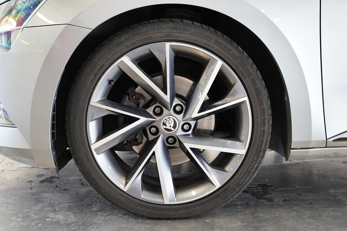 Škoda Superb 2.0 TDI 140 kW DSG 4x4 – foto 10