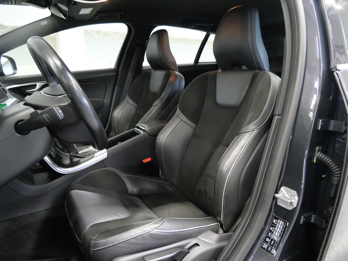 Volvo V60 2.0 D3 110 kW R-Design