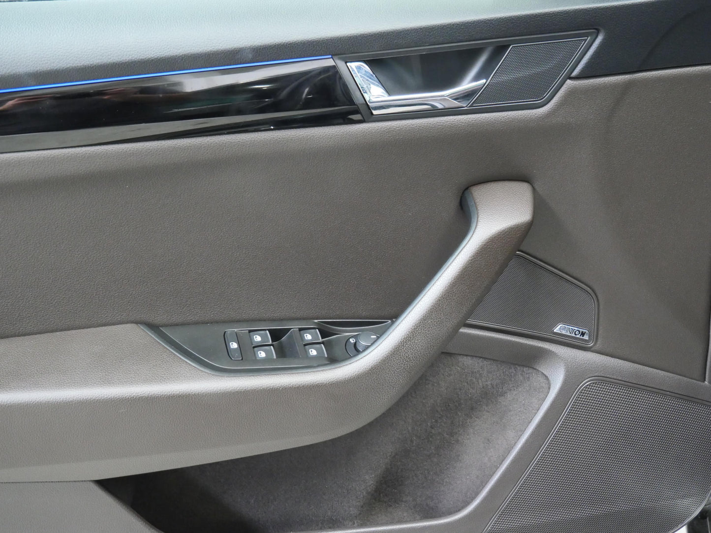 Škoda Superb 2.0 TDI 140 kW 4x4 L&K