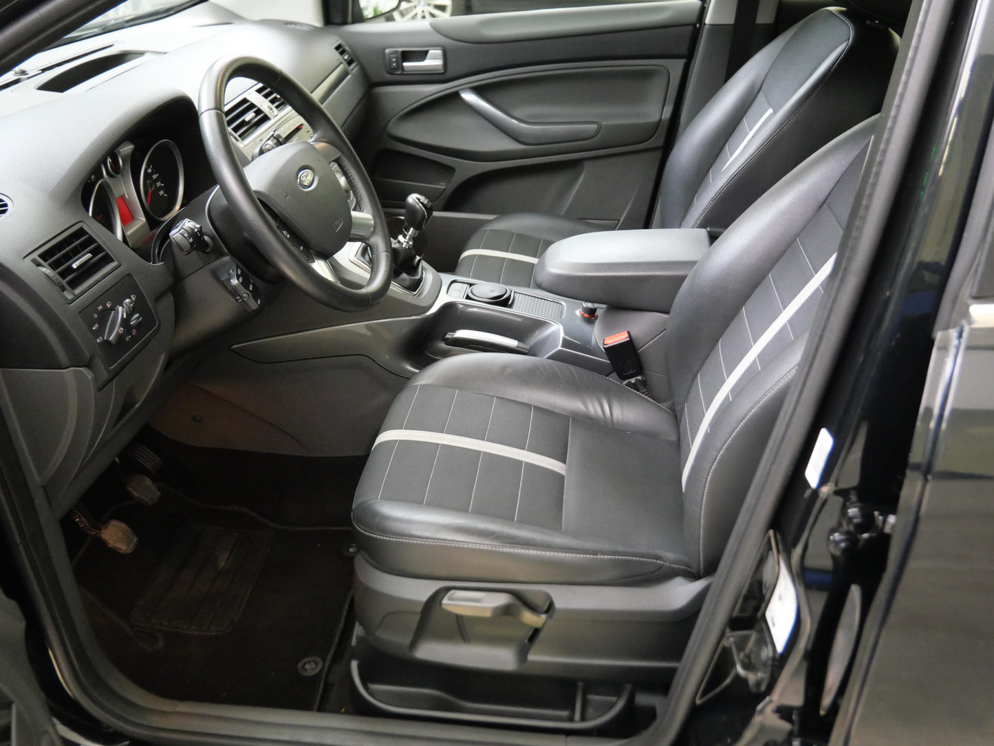 Ford Kuga 2.0 TDCi 120 kW Trend