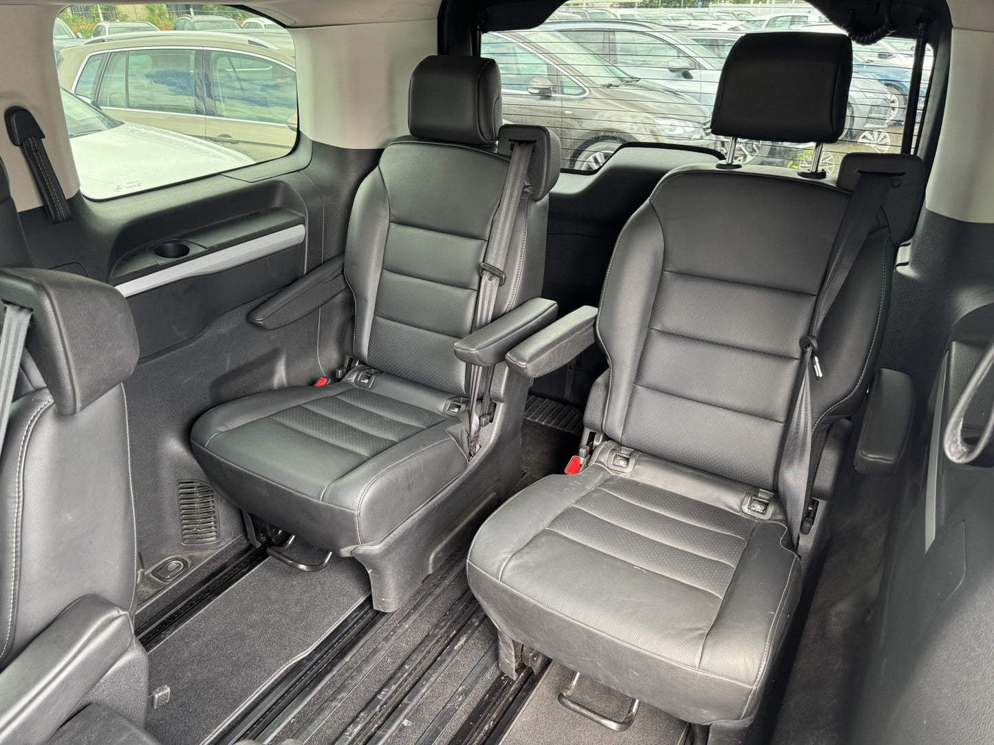 Peugeot Traveller 2.0 HDi 130 kW