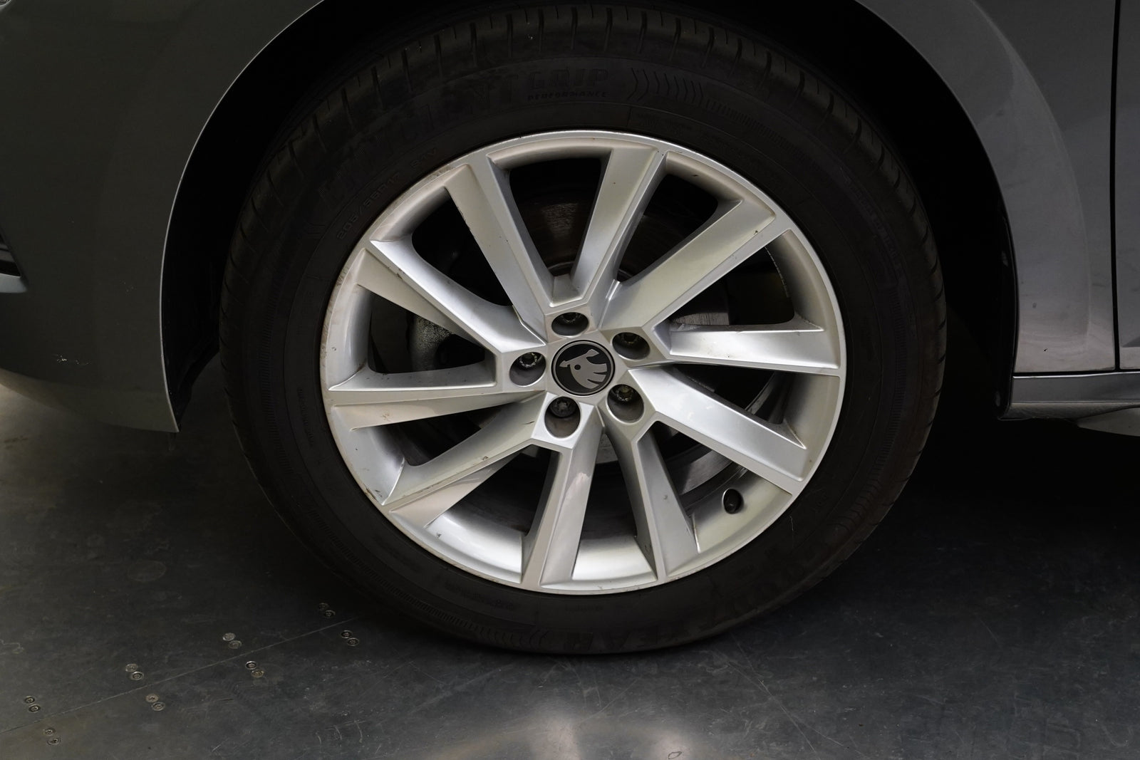 Škoda Kamiq 1.0 TSI 85kW DSG Top Selection – foto 10