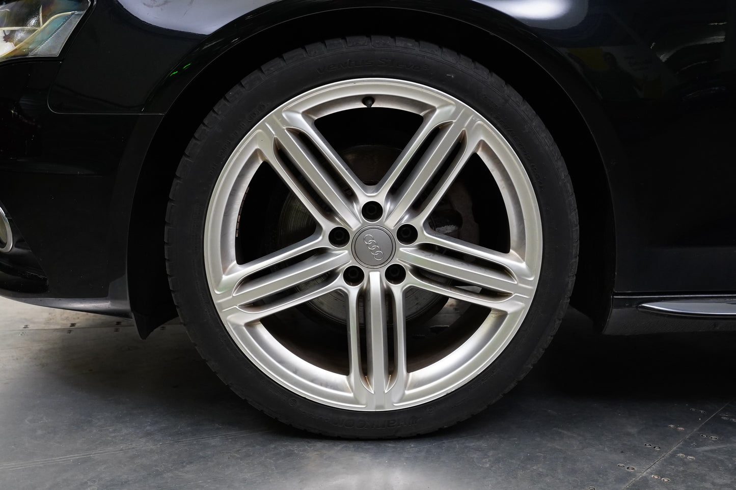 Audi A4 2.0 TDI 125 kW quattro S line