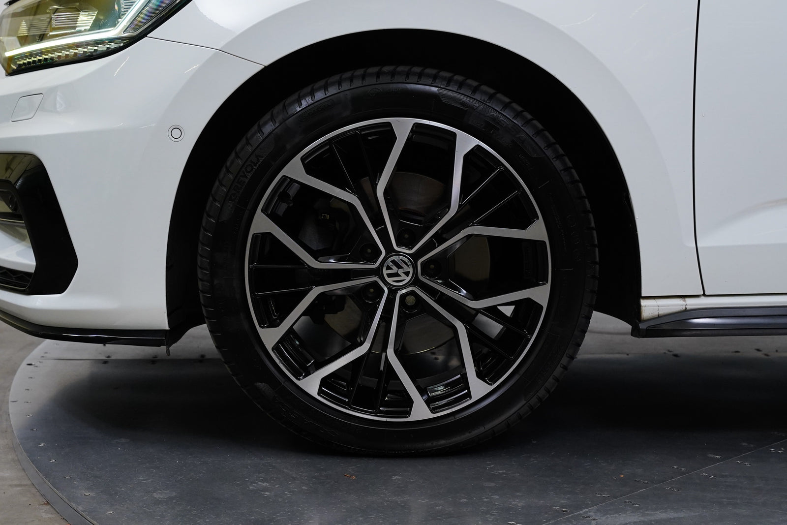 Volkswagen Touran 1.4 TDI 110 kW R-Line – foto 10