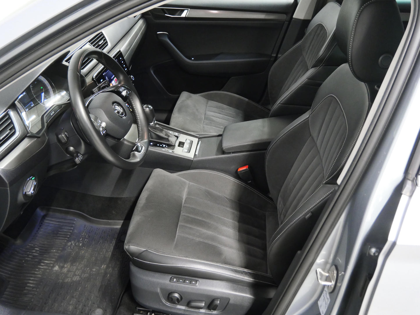 Škoda Superb 2.0 TDI 110 kW Style