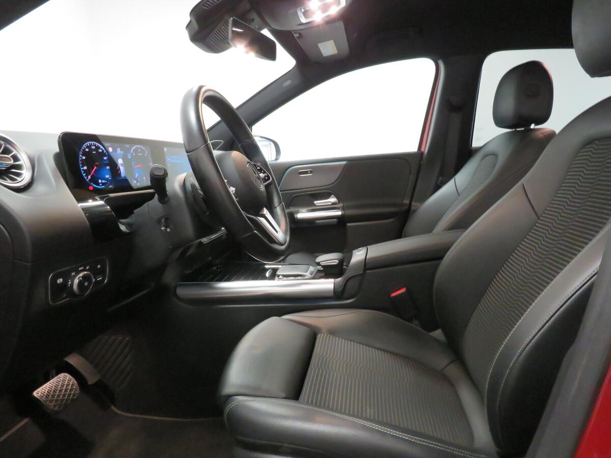 Mercedes-Benz B200 200d 110 kW