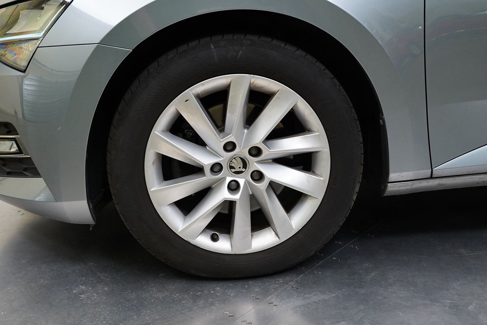 Škoda Superb 2.0 TSI 140kW Style Combi DSG – foto 10