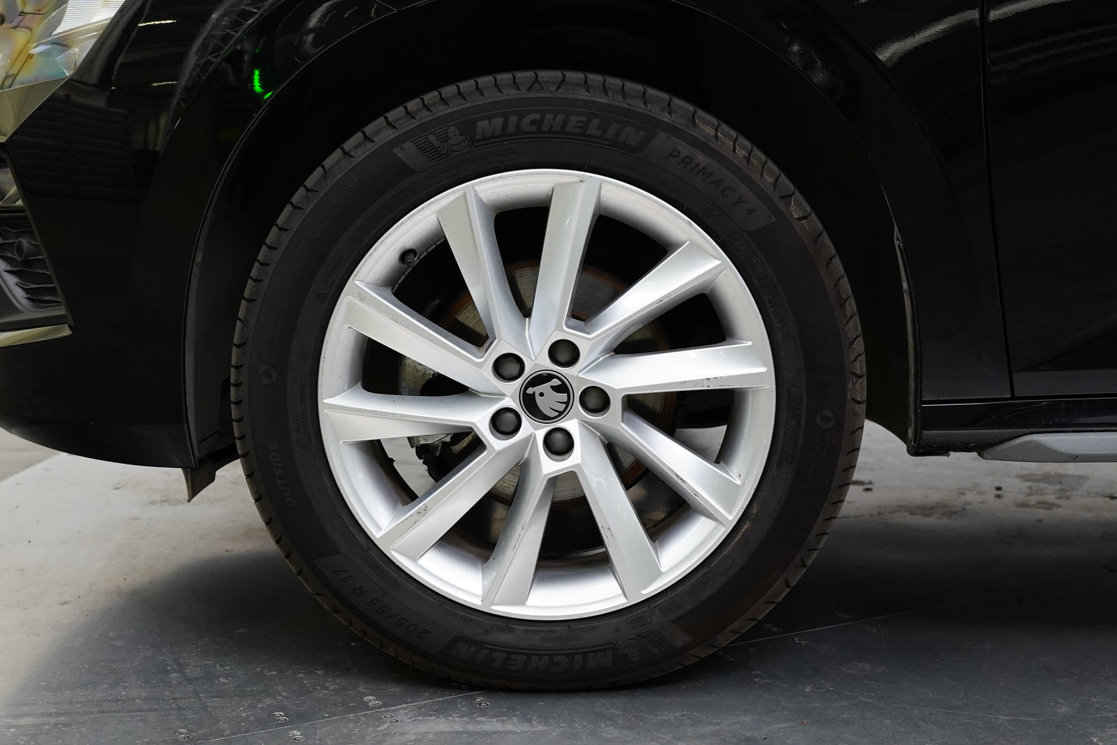 Škoda Kamiq 1.0 TSI 85kW DSG Top Selection – foto 10