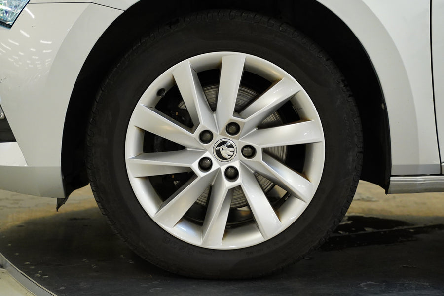 Škoda Superb 2.0 TDI 147 kW DSG 4x4 Style+ – foto 10
