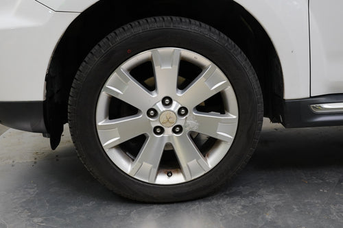Mitsubishi Outlander 2.2 DI-D 115 kW 4x4 – foto 10