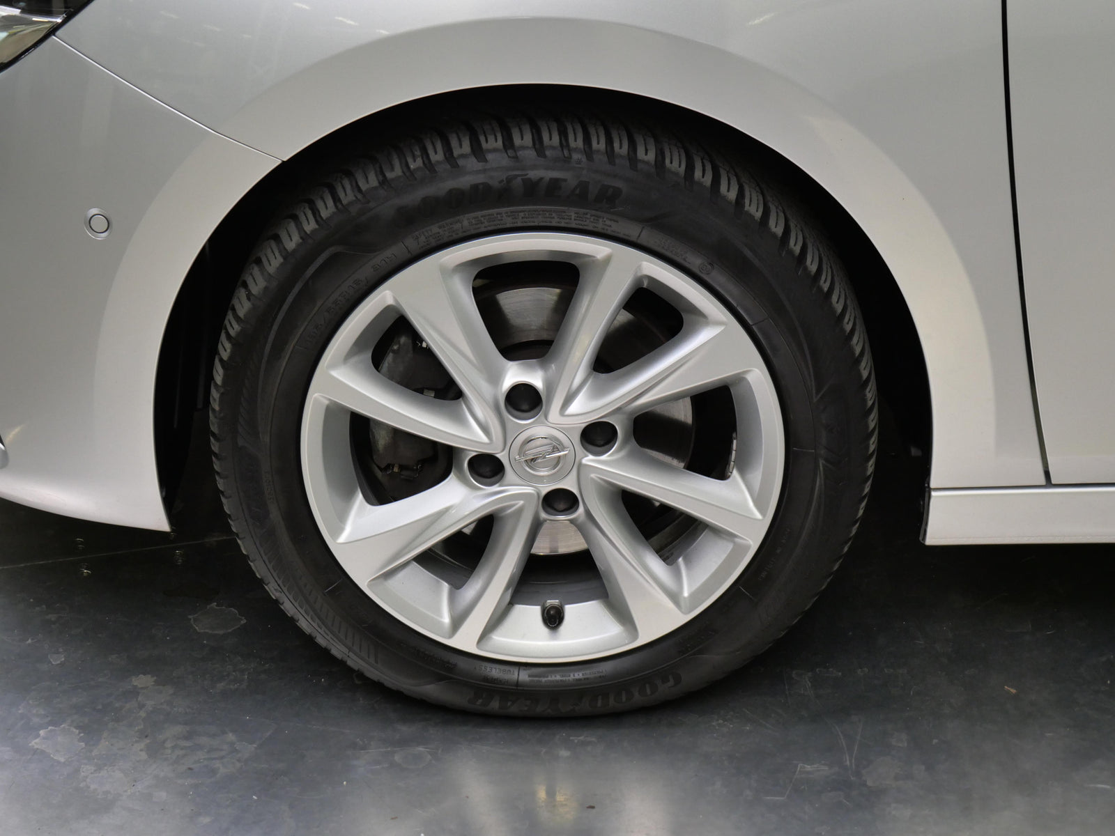 Opel Corsa 1.2 i 74 kW Turbo Elegance – foto 10