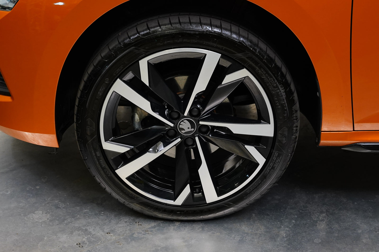 Škoda Kamiq 1.0 TSI 85 kW Monte Carlo – foto 10