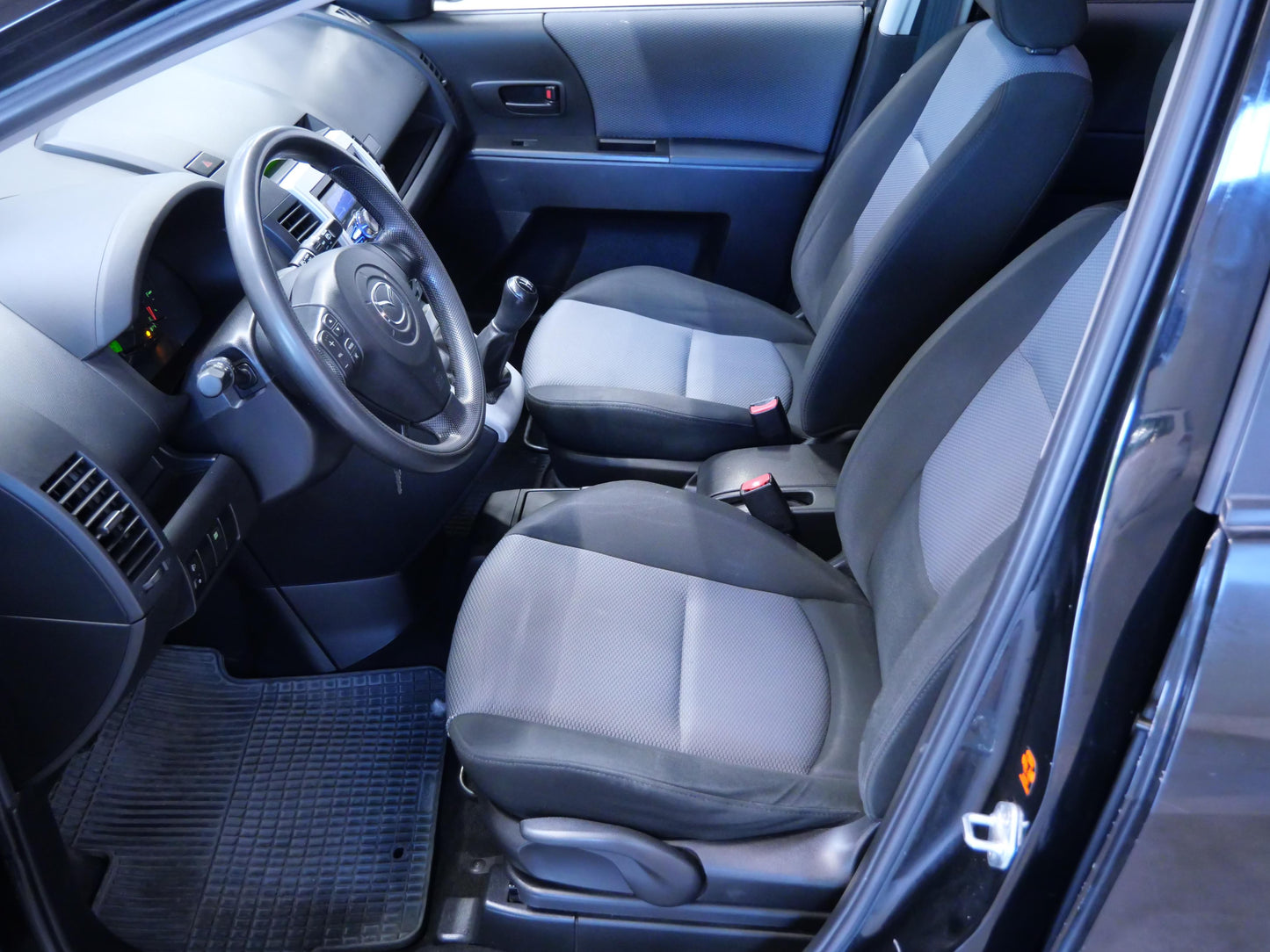 Mazda 5 1.8i 85 kW Comfort 7 míst