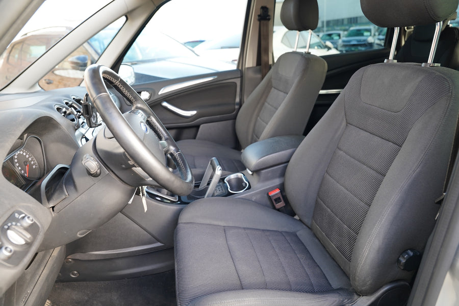 Ford Galaxy 1.6 EcoBoost 118 kW Ghia – foto 10