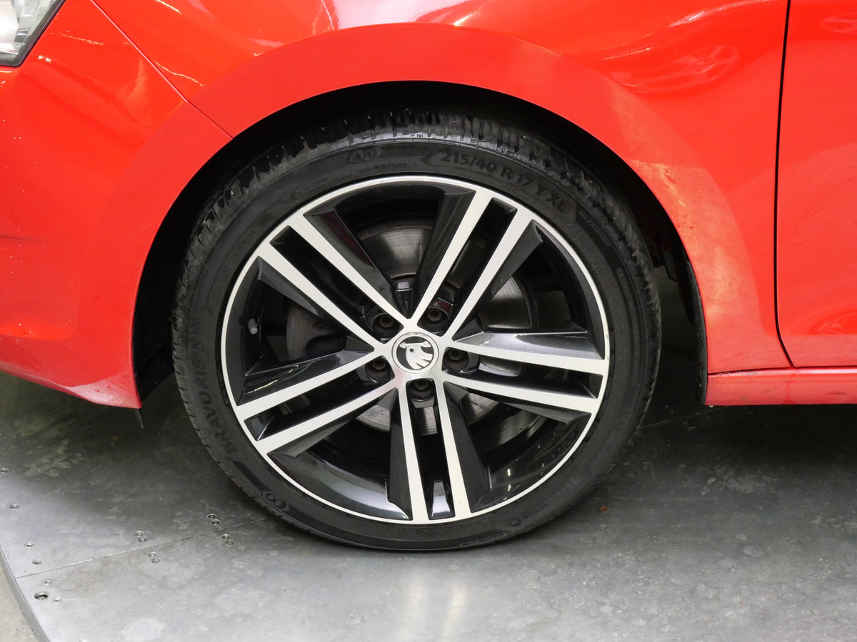 Škoda Rapid Spaceback 1.6 TDI 77 kW Style+
