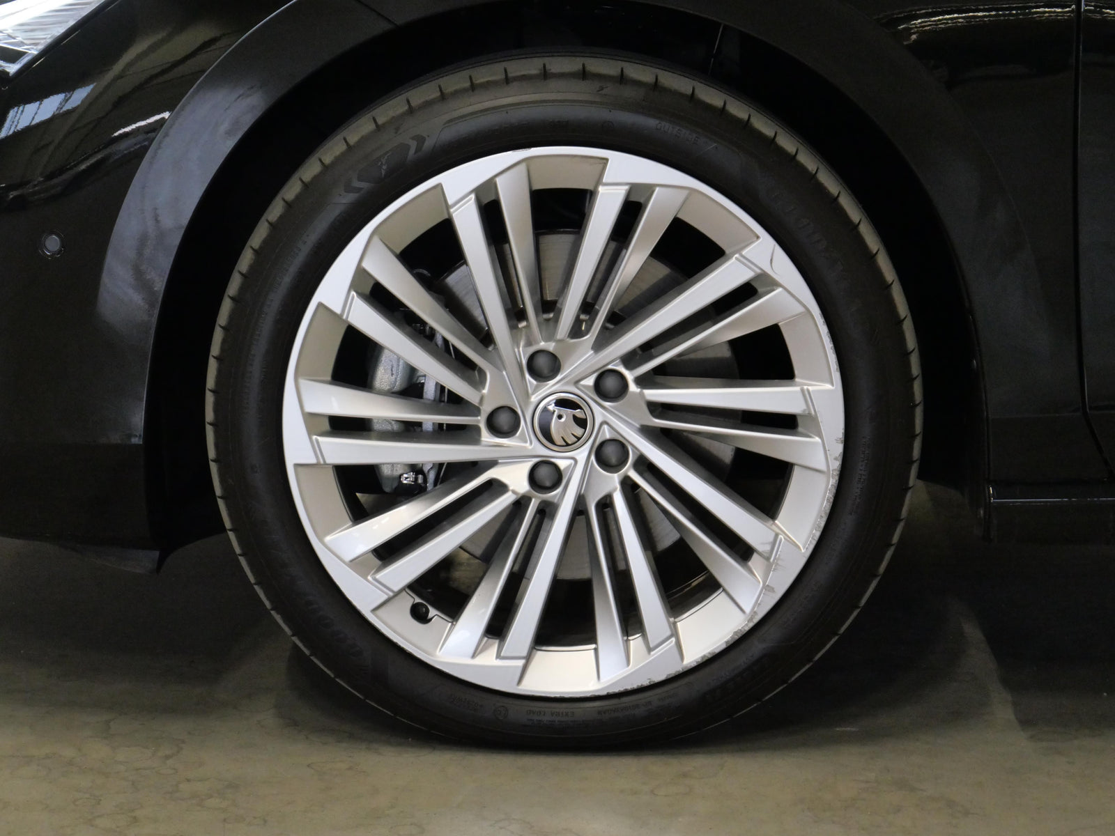 Škoda Superb 2.0 TDI 142 kW L&K – foto 10