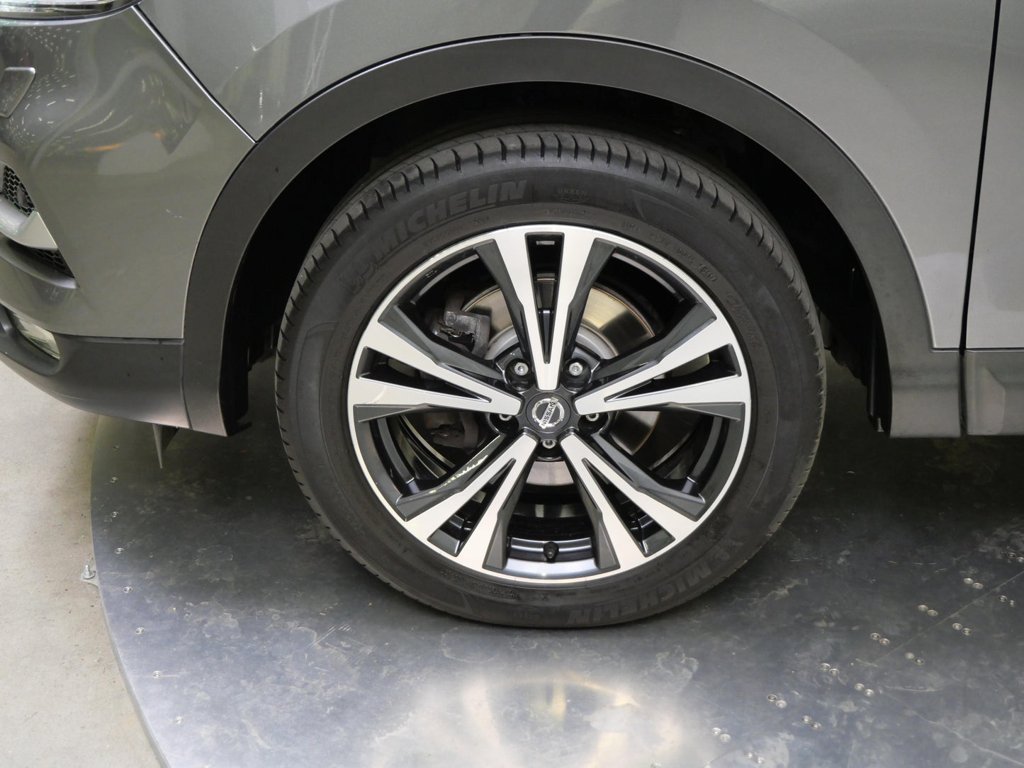 Nissan Qashqai 1.2 i 85 kW N-Connecta