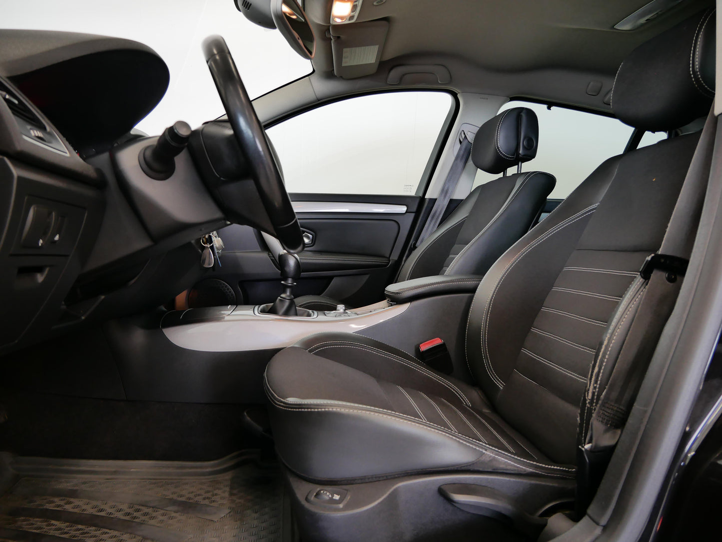Renault Laguna 2.0 DCi 110kW Black Edition