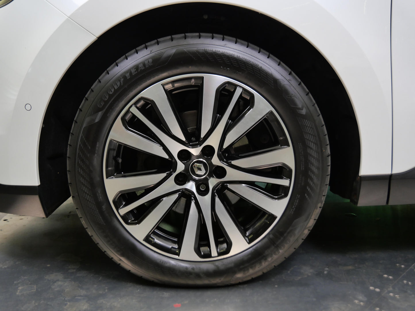 Renault Espace 1.6 dCi 118 kW Energy Initiale