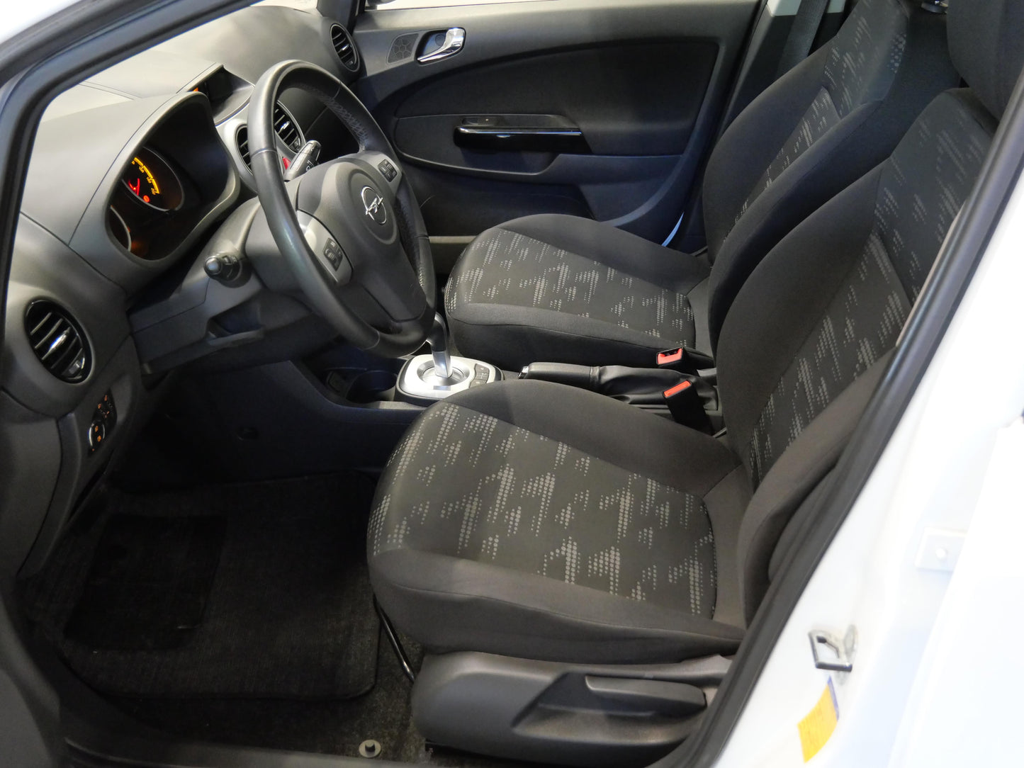 Opel Corsa 1.2 16V 63 kW