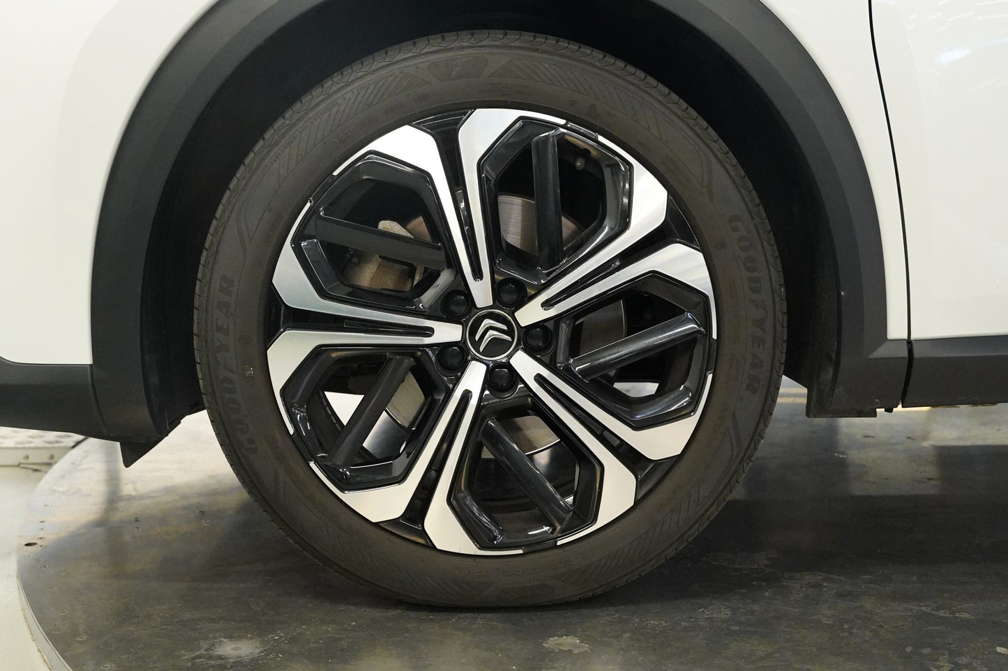 Citroën C5 X 1.6 PT 133 kW Shine Pack