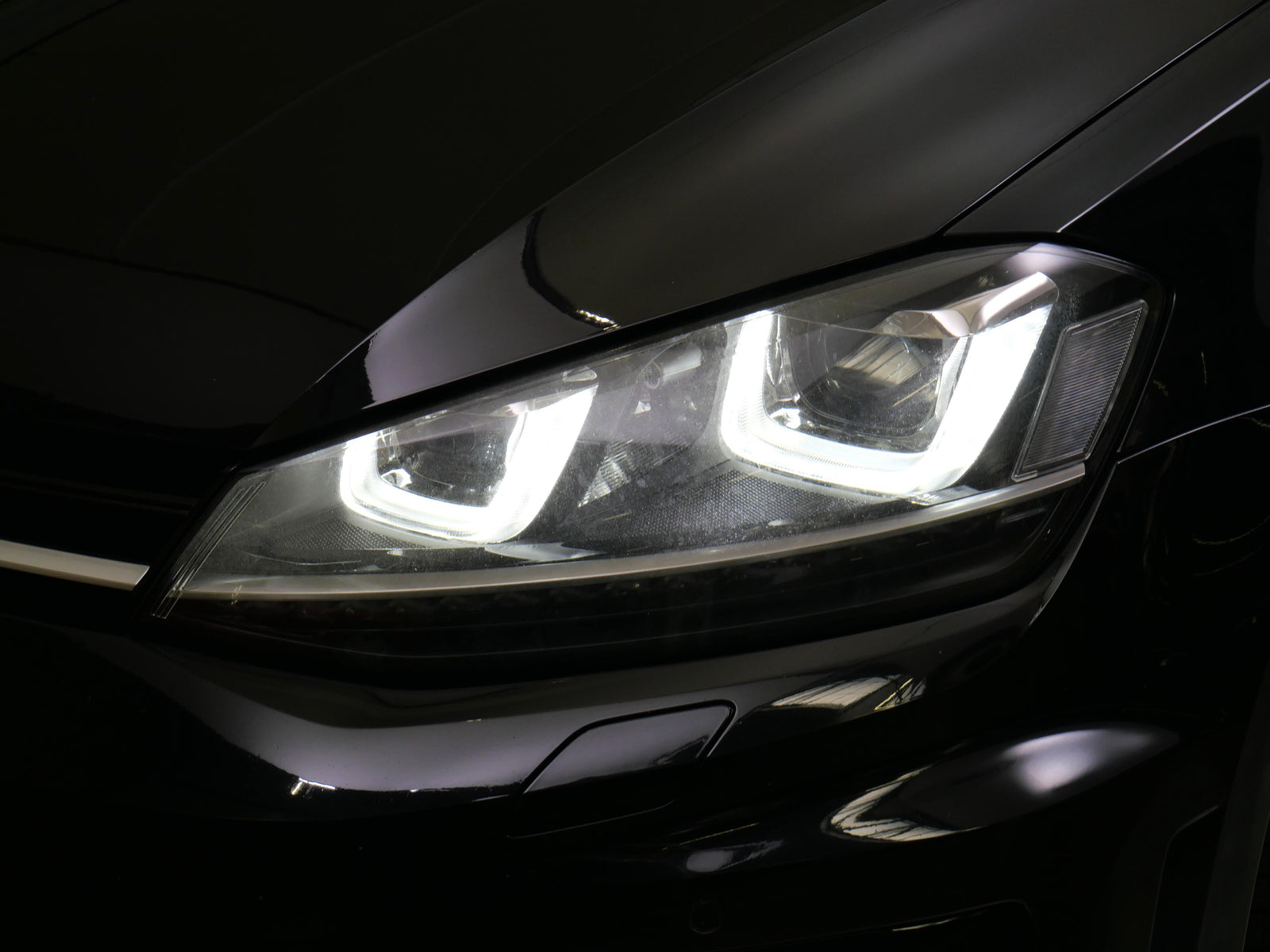 Volkswagen Golf 2.0 TSI 221 kW 4Motion "R" – foto 9