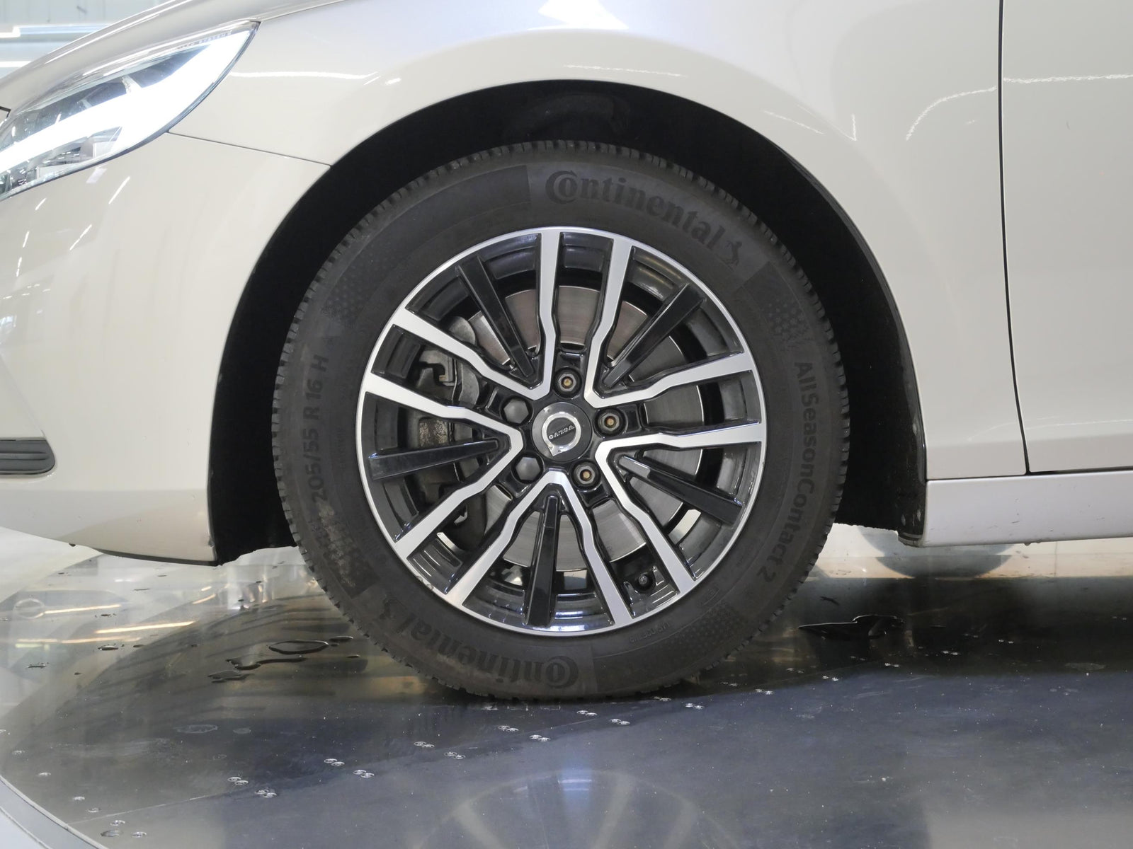 Volvo V40 D3 110 kW Momentum – foto 10