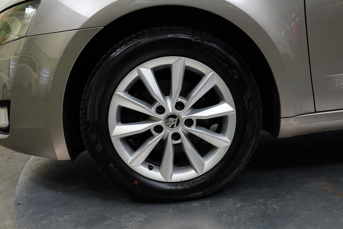 Škoda Octavia 1.6 TDI 81 kW Style – foto 10