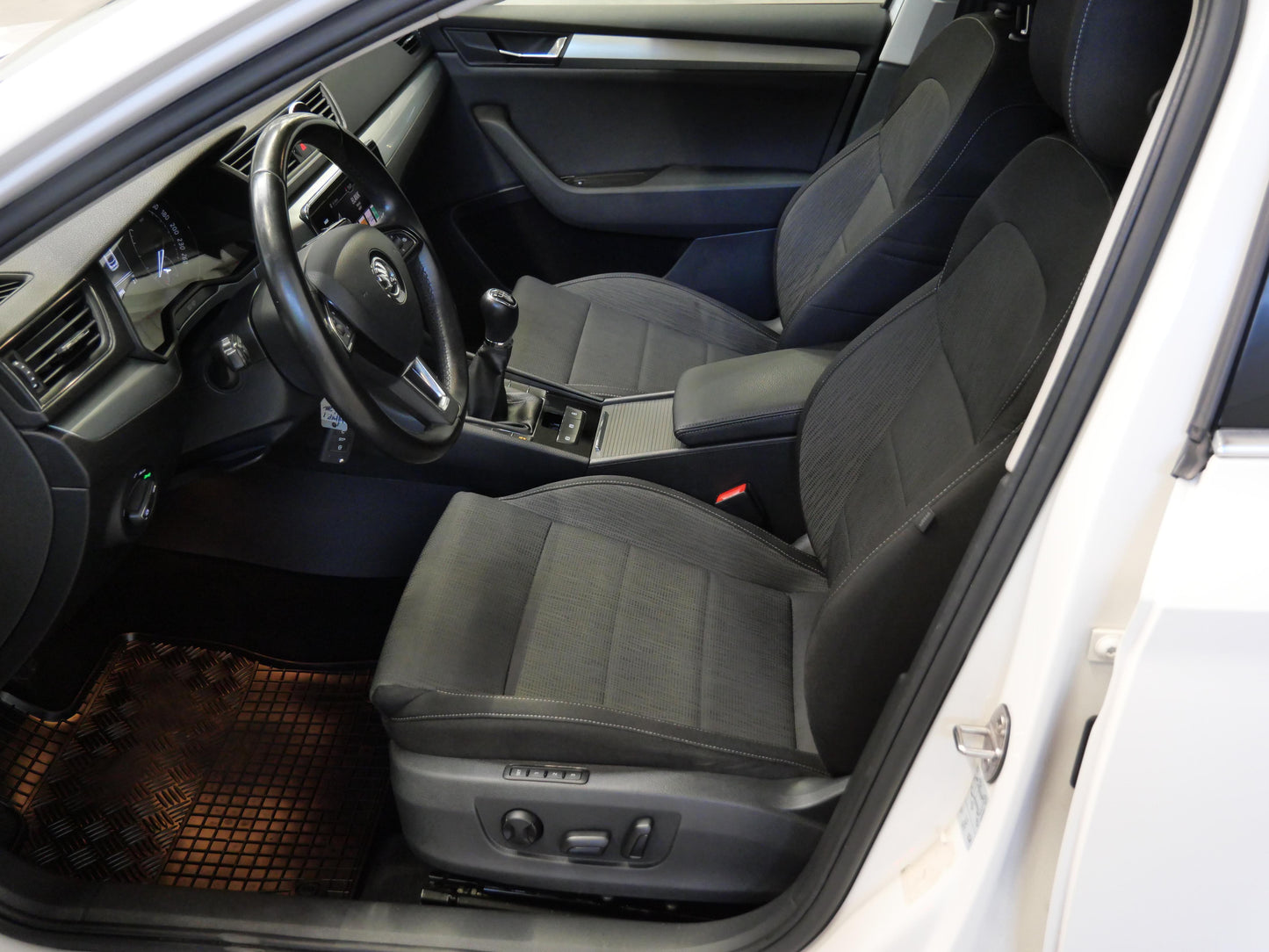 Škoda Superb 2.0 TDI 110 kW Ambition