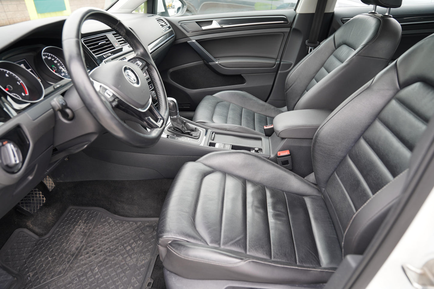 Volkswagen Golf 2.0 TDI 110 kW DSG Highline